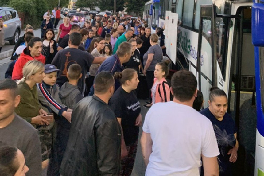 Djeca sa Kosmeta krenula u Srpsku