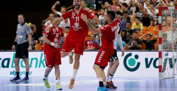 Nezapamćena drama u Novom Sadu: Srbija na EP-u!