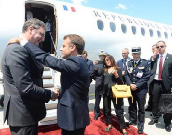 Šta je u stvari poručio Makron?