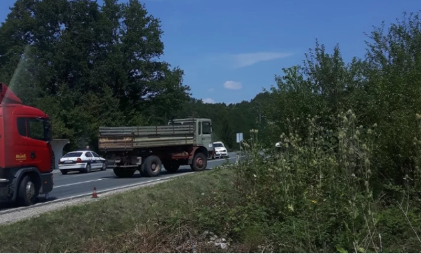 U sudaru troje povrijeđenih