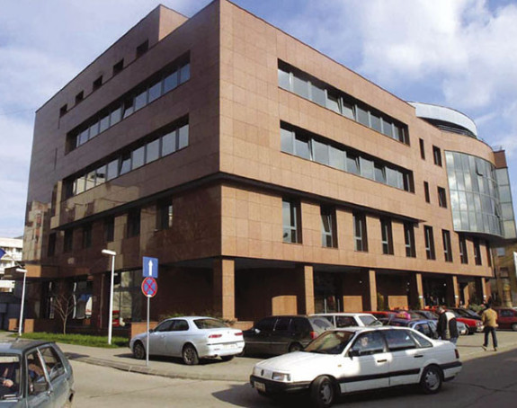 Инспекторима УИО пет аутомобила