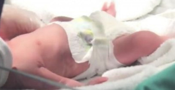 Beba rođena u helikopteru  