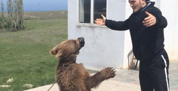 Рус који је тренирао са медвједом чека Мекгрегора!