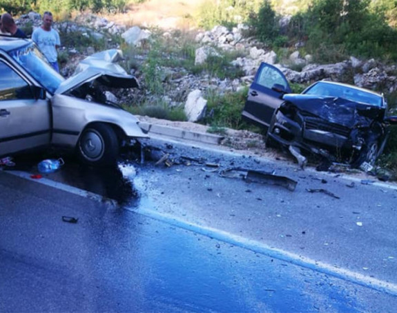 Krenuli na more i doživjeli udes