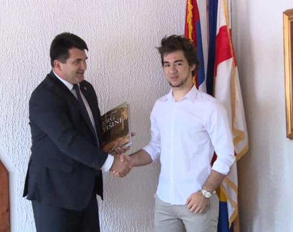 Podrška opštine za put u Japan    