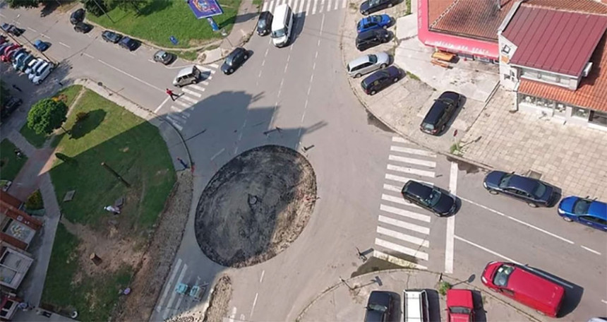 Kada kružni tok pobjegne "malo" na jednu stranu? 