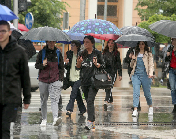Vrijeme na jesen: Oluje na Balkanu, moguće i poplave