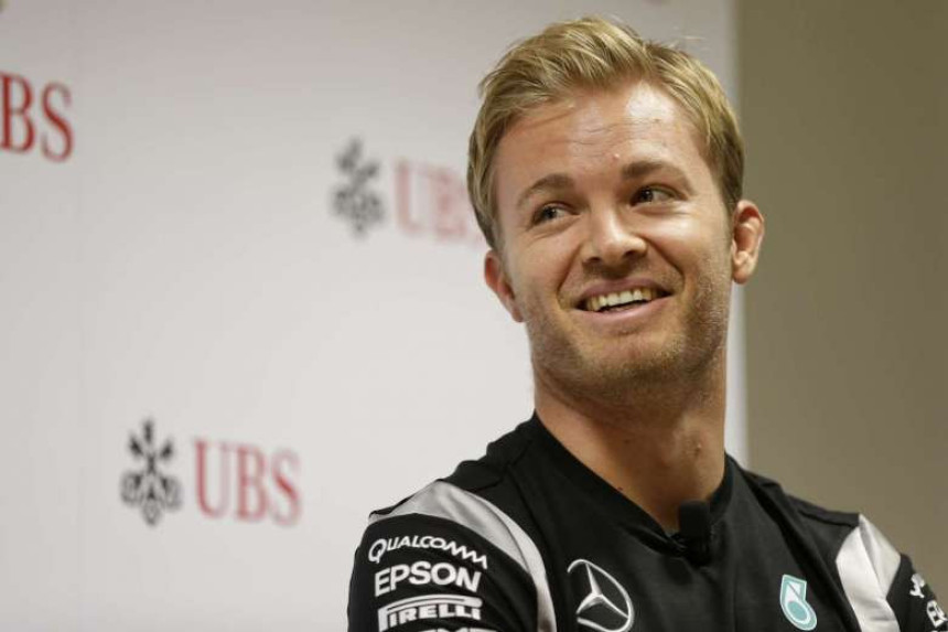 F1: Rozberg najbrži na drugom treningu u Singapuru!