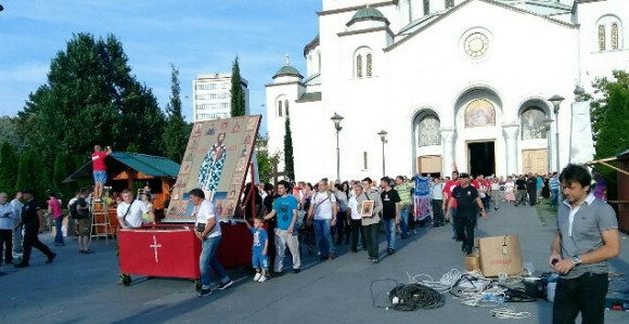 Породична шетња: НЕ геј паради у Београду