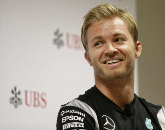 F1: Rozberg najbrži na drugom treningu u Singapuru!