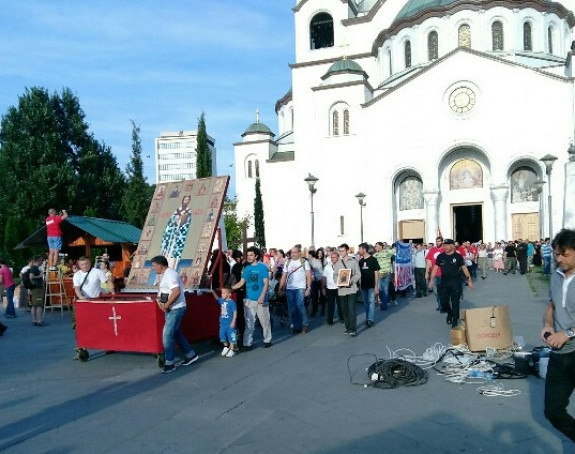 Porodična šetnja: NE gej paradi u Beogradu