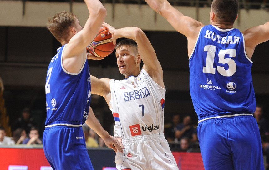 Bogdanović "osjetio" koleno!