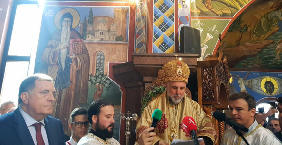 Vladika ustoličen: ''Pomagati narodu''