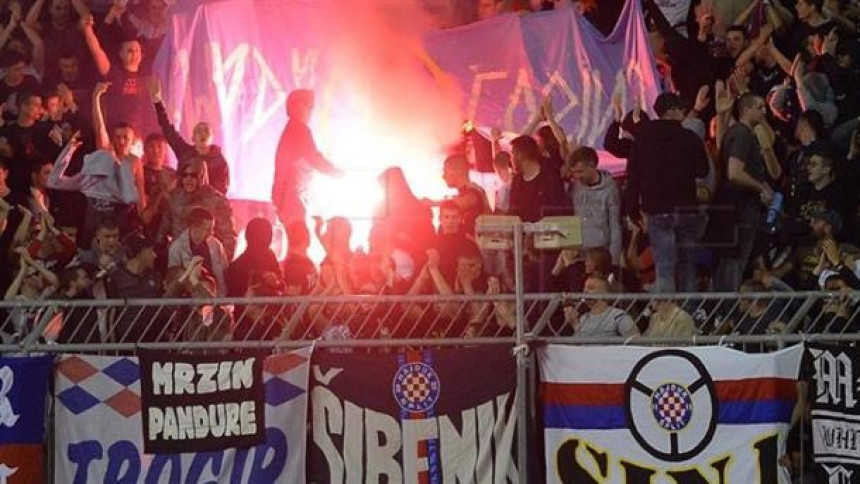 Navijači Hajduka skandirali "Ubij Srbina" u Rijeci!