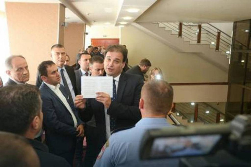 Hoće li vlast imati sluha za opoziciju?