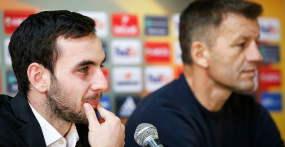 LE: Svim silama na Albance!