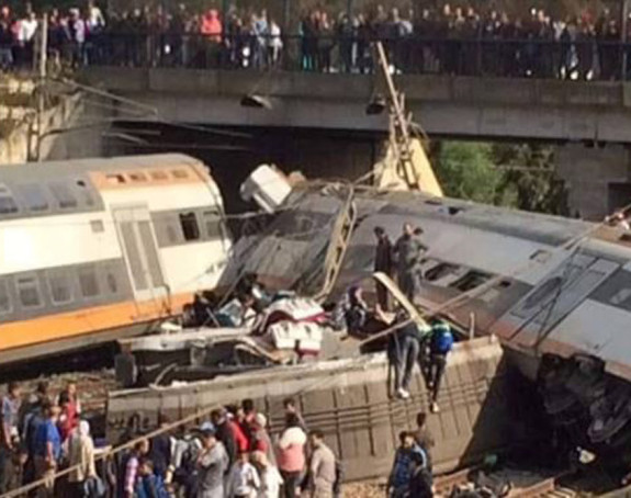 Voz u Maroku iskočio iz šina 