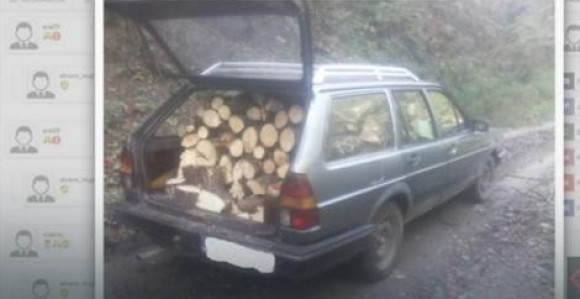 Prodaje auto, drva nisu uključena u cijenu