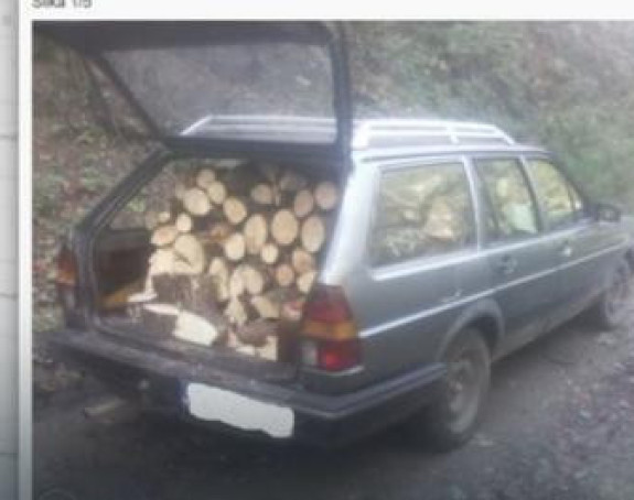 Prodaje auto, drva nisu uključena u cijenu