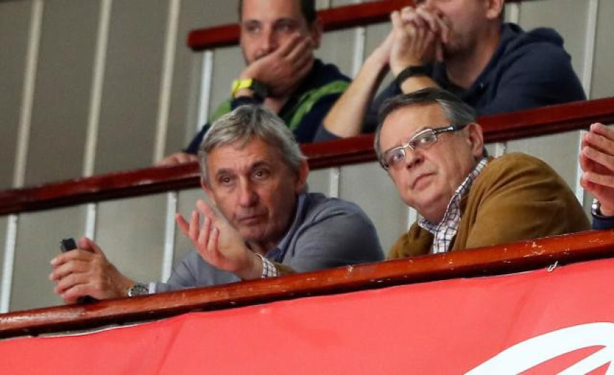 Човићу опет смета ''дегенерисани Партизан''!