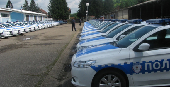 MUP prodaje auta, nude i blindirano