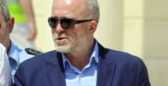 Под надзором и Додиков савјетник