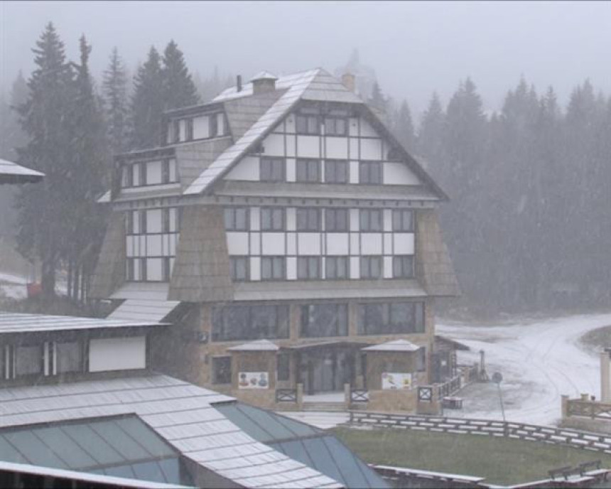 Stigao snijeg, prekrio Kopaonik