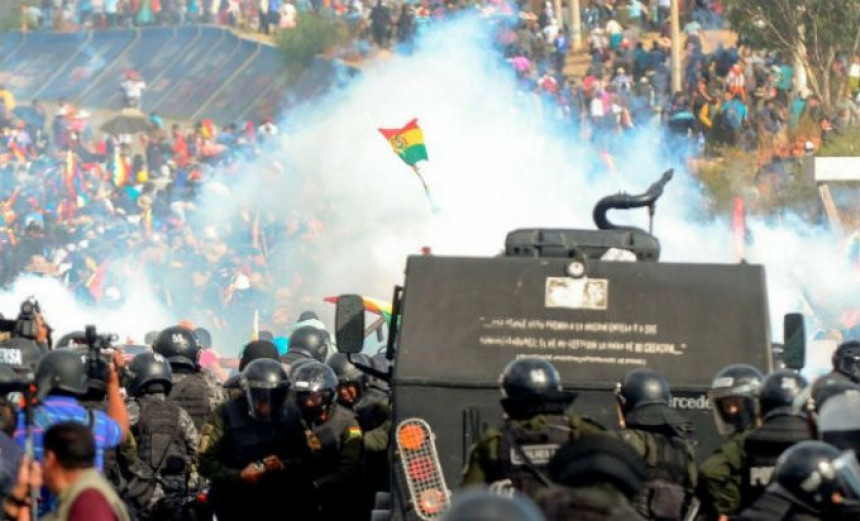 Боливија: Осам мртвих, десетине повријеђених