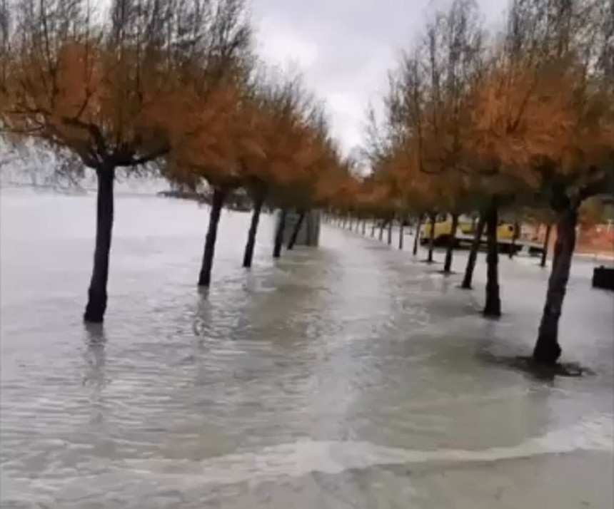 Загреб под водом, расту водостаји 