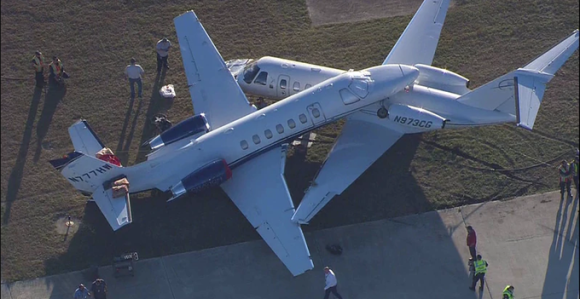 Судар два авиона на аеродрому у Тексасу