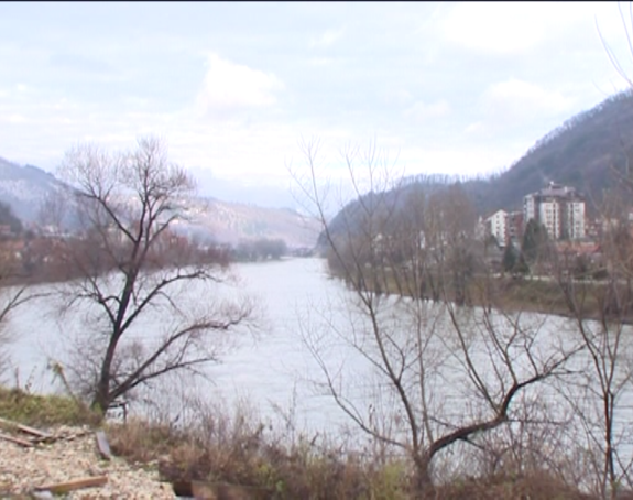 Porastao vodostaj Drine u Zvorniku