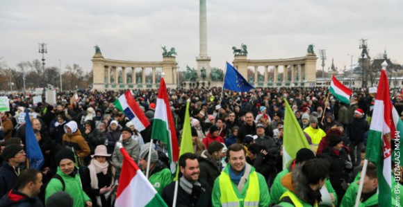 Hiljade građana protiv Orbana