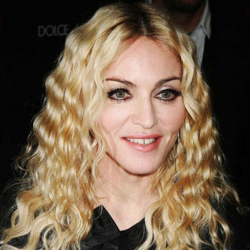 Мадона у вези са 36 година млађим дечком!