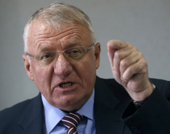 Šešelj: Stranci stoje iza ubistva