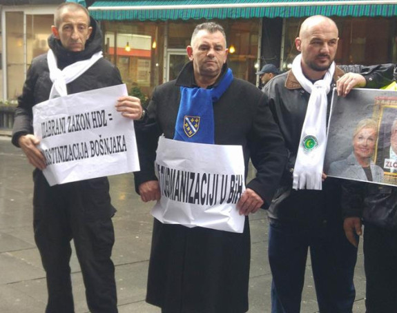 Protest povodom dolaska Kolinde