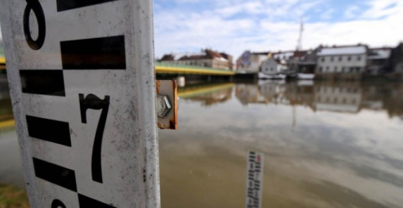 Povećani vodostaji rijeka, Sava nadolazi