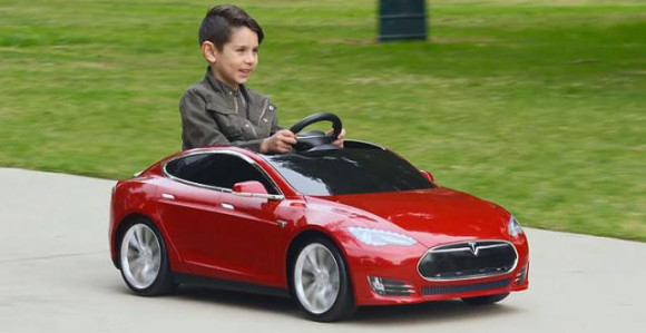 Tesla S za najmlađe