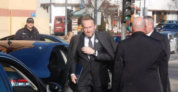 Izetbegović traži podršku za reviziju