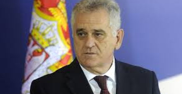 Nikolić novinarima: Strpite se malo