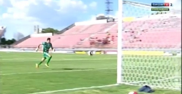 Video: Evro(auto)gol!