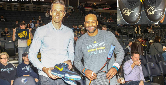 Karlović dobio NBA patike, a Karter ATP reket!