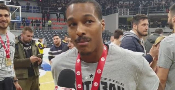 Flert sa tripl-dablom i MVP priznanje za Aleksa Renfroa!