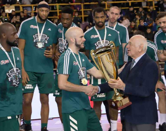 Panatinaikos se oznojio, ali osvojio 19. kup!