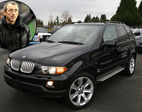 Baždareviću ukraden džip "BMW X5"