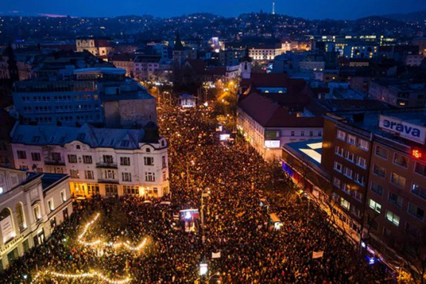 Slovačka: 65.000 ljudi na ulicama