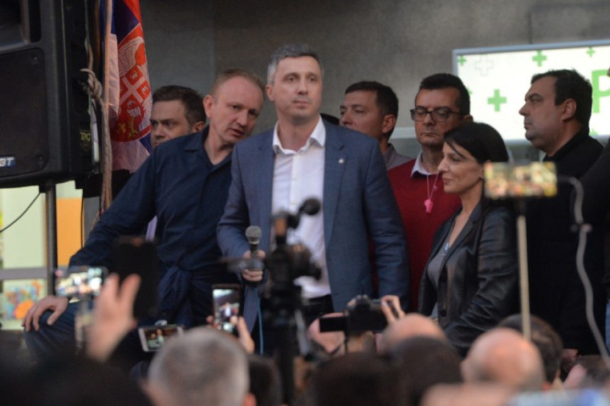 Dveri: Uhapšeni da budu pušteni