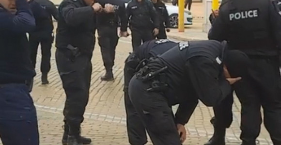 Бацили сузавац и насмијали свијет 