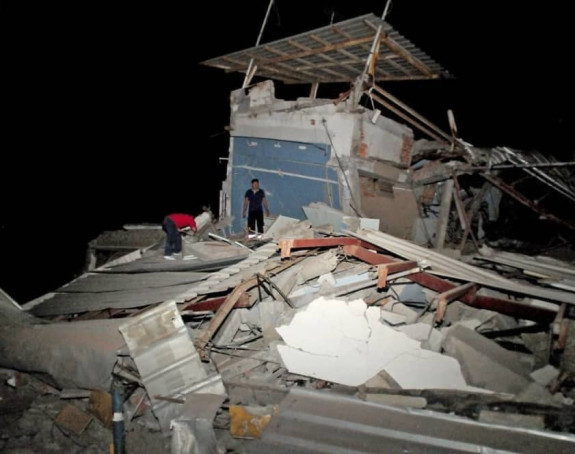 Snažan zemljotres u Ekvadoru 77 poginulo  