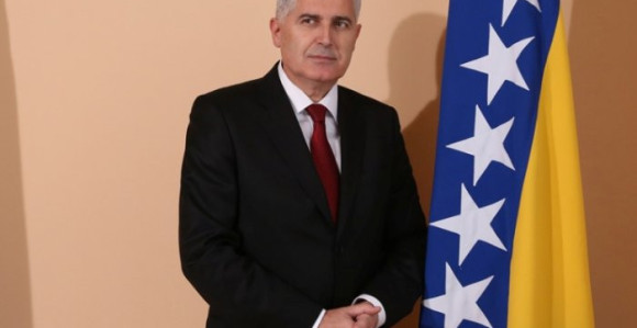 O životnim pitanjima u parlamentima