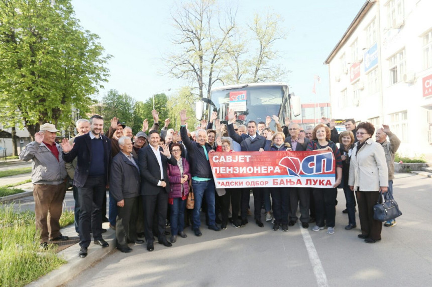 Penzioneri SP na izletu u Tesliću